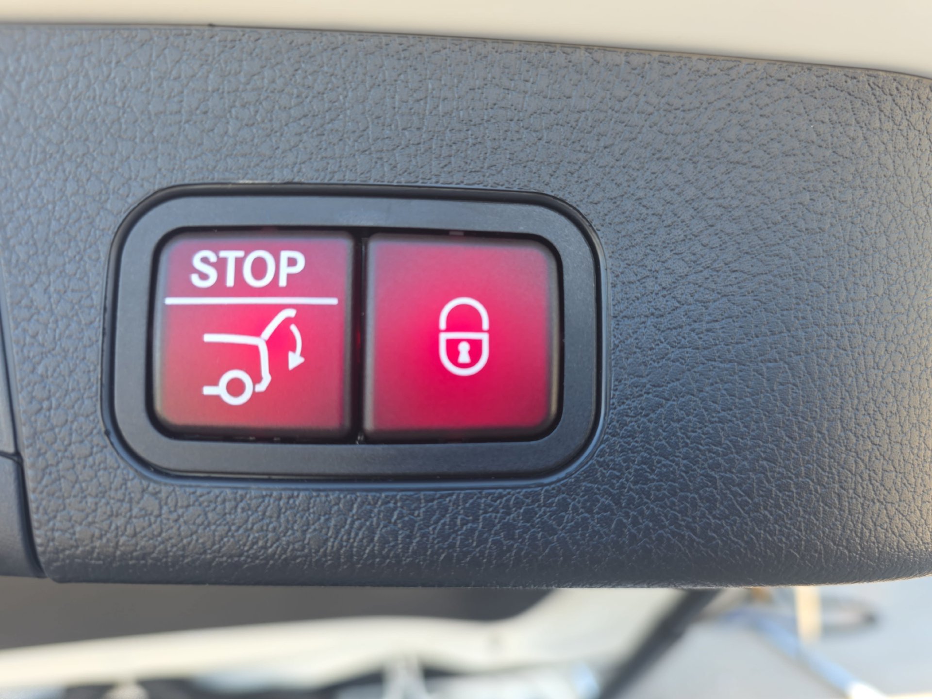 Used 2026 Mercedes-Benz GLB 250 image 13