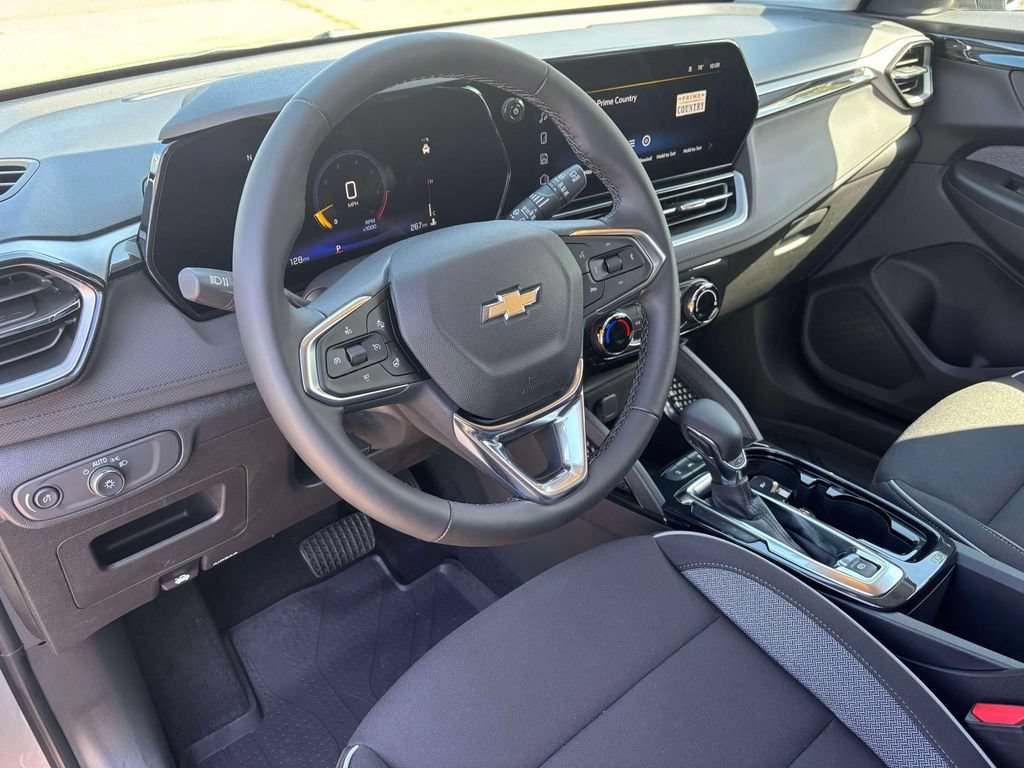 New 2026 Chevrolet TrailBlazer LT w/ LT Cold Weather Package FWD image 6