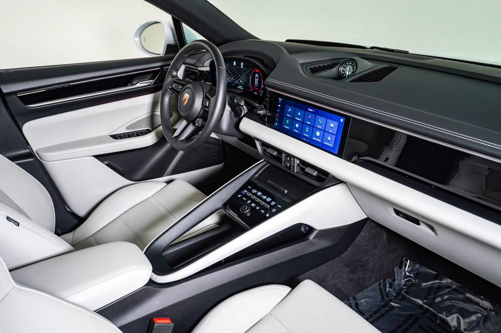 Certified 2025 Porsche Macan 4 Electric AWD/4WD image 14