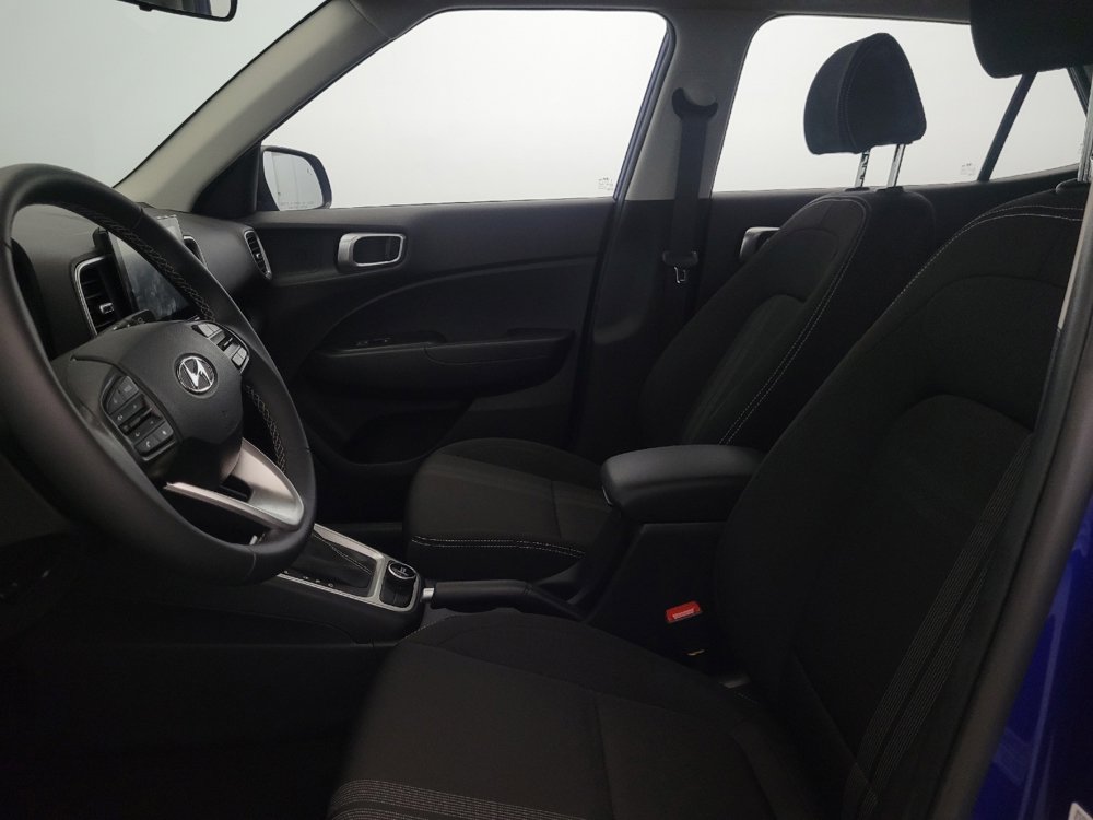 Used 2024 Hyundai Venue SEL FWD image 17