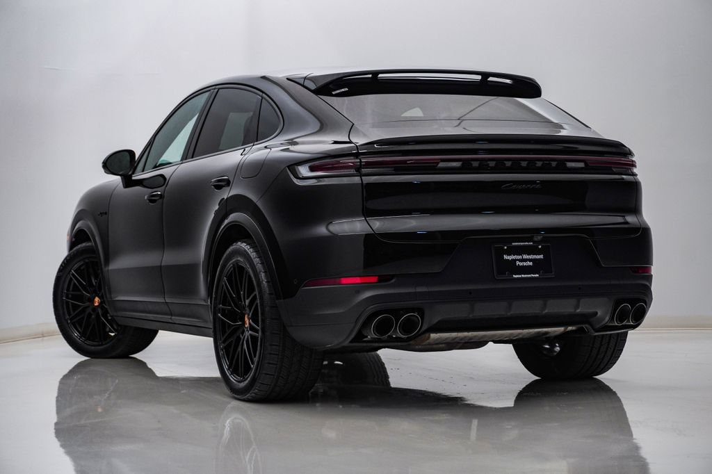 Certified 2026 Porsche Cayenne E-Hybrid Coupe AWD/4WD image 3