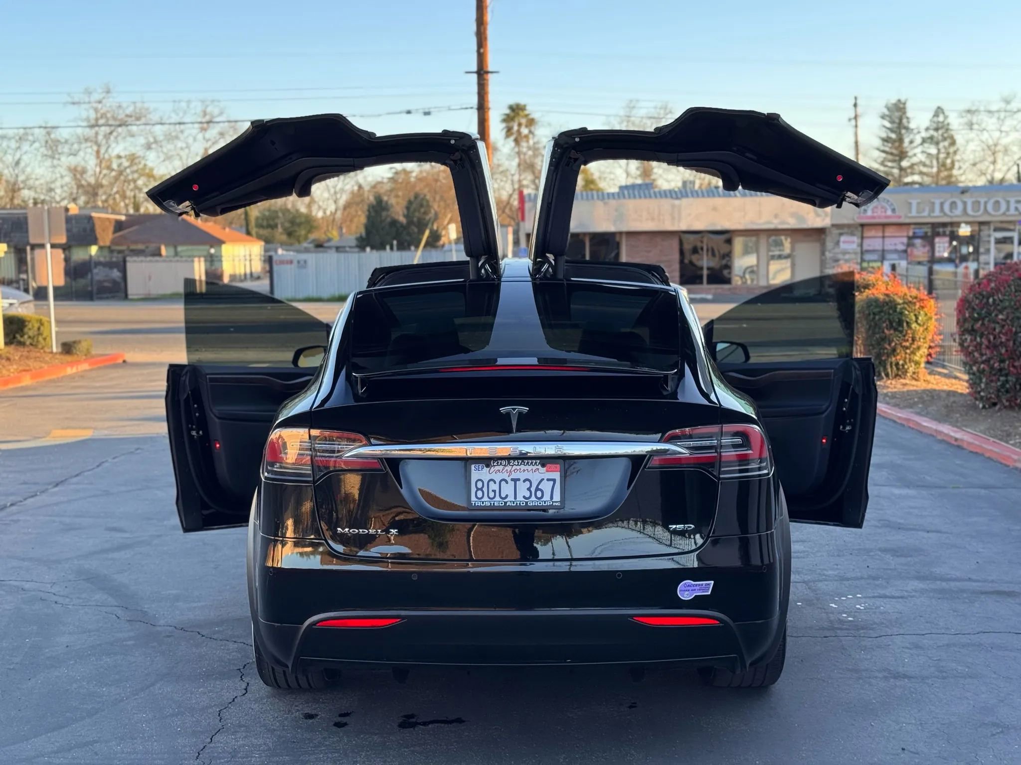Used 2018 Tesla Model X 75D image 25