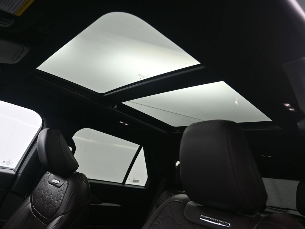 Used 2025 Ford Explorer Platinum w/ LUX Leather Package image 30