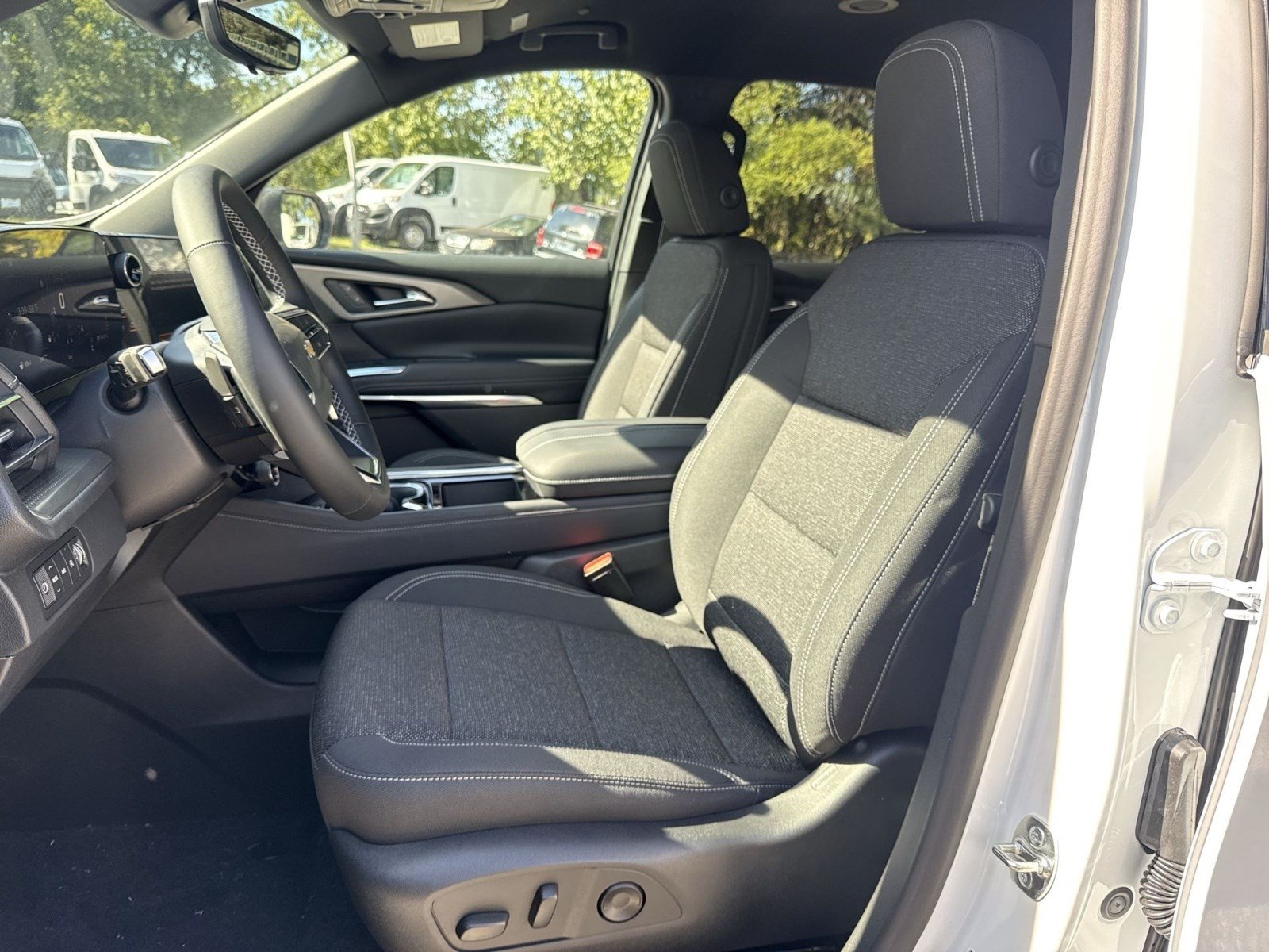 New 2027 Chevrolet Traverse LT w/ Driver Confidence Package AWD/4WD image 10