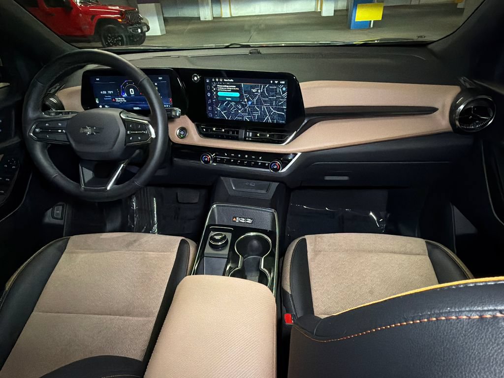 Used 2025 Chevrolet Equinox ACTIV FWD image 18