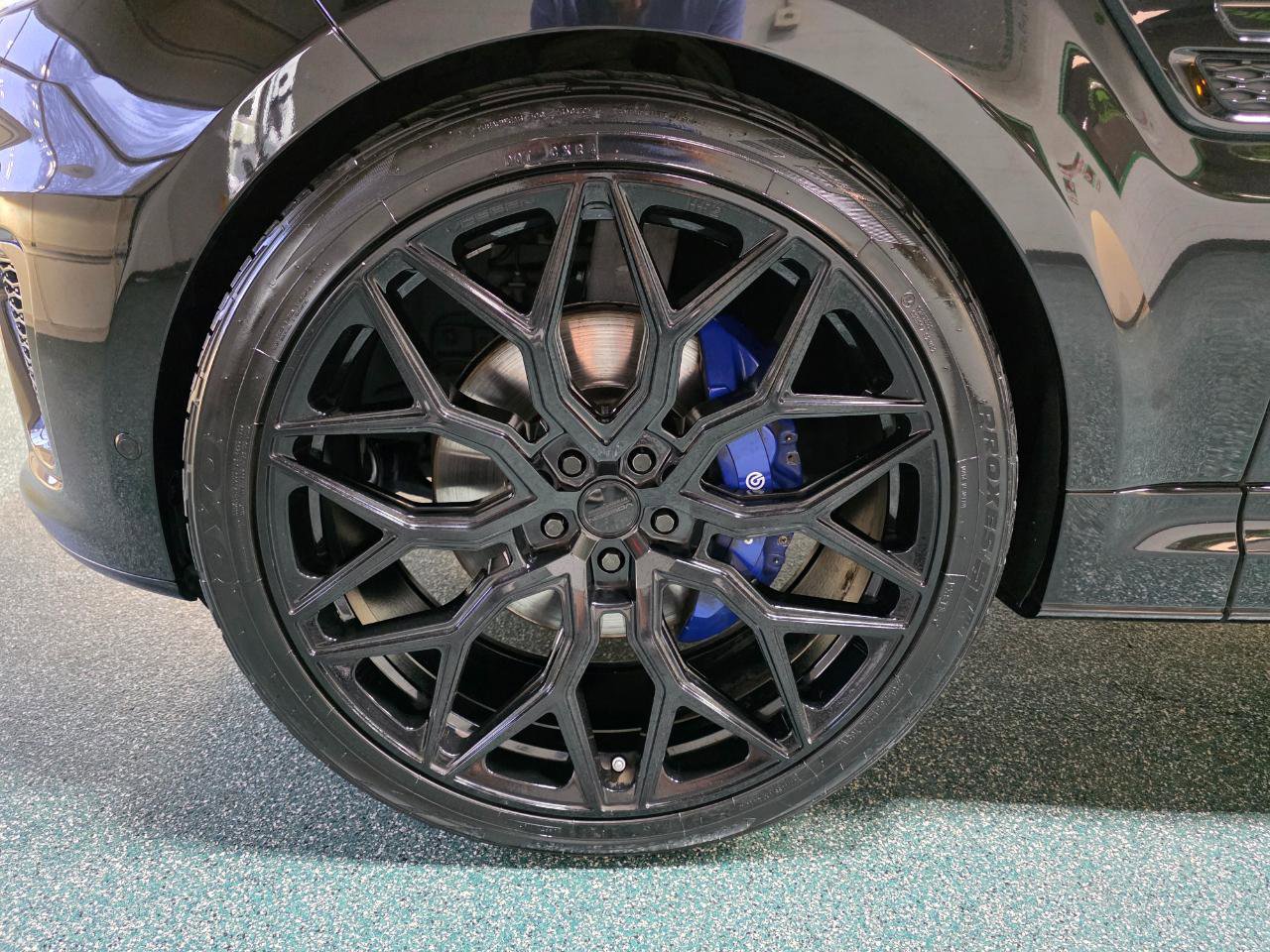 Used 2016 Land Rover Range Rover Sport SVR AWD/4WD image 12