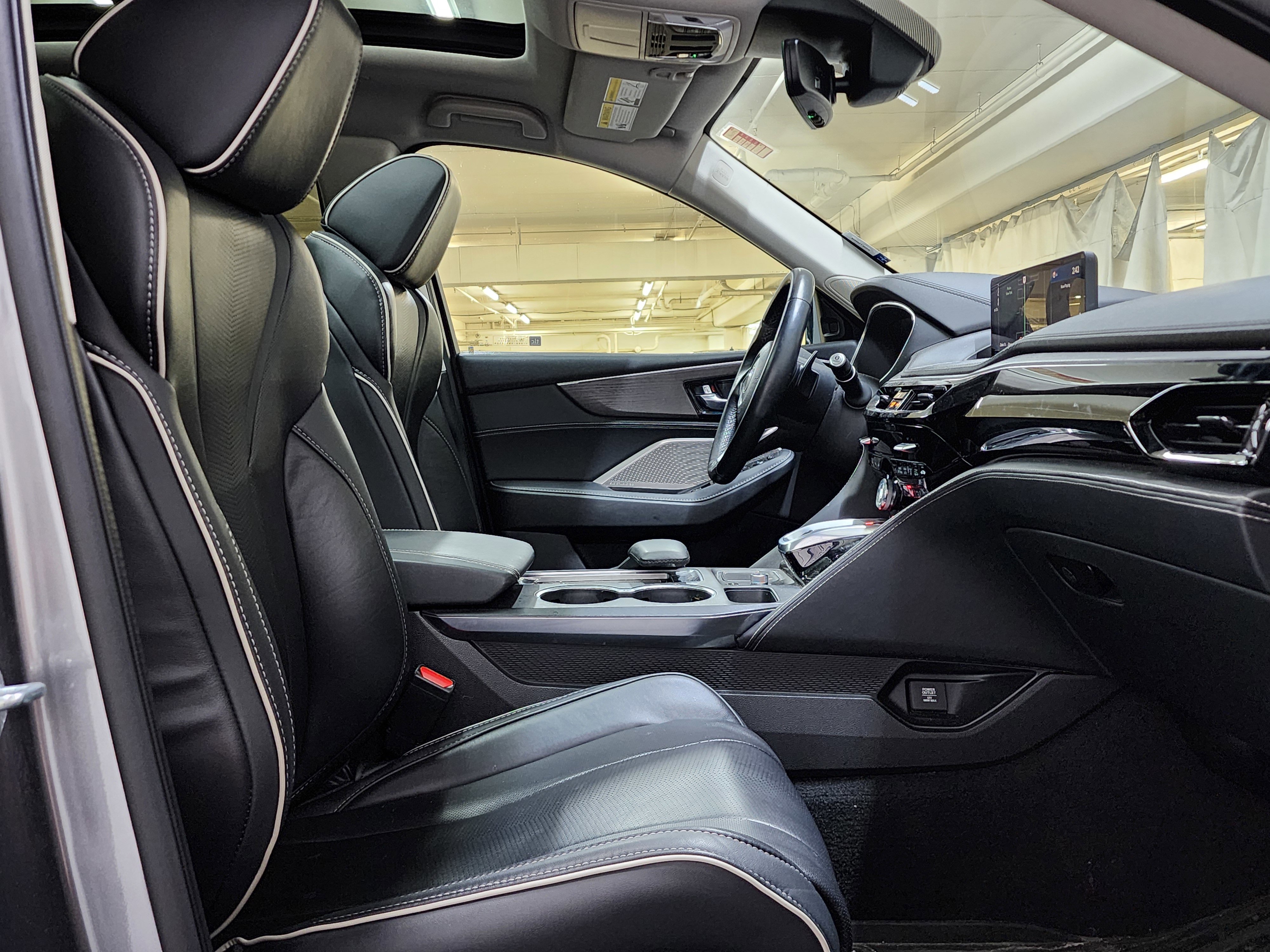 Certified 2023 Acura MDX SH-AWD w/ Advance Package image 23