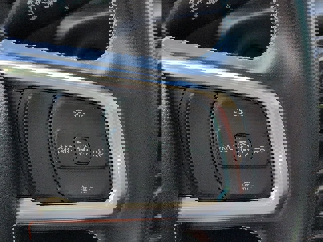 Used 2022 Jeep Wrangler Unlimited Sahara image 25