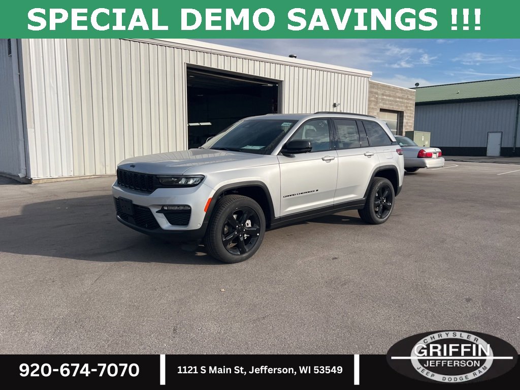 New 2025 Jeep Grand Cherokee Limited w/ Luxury Tech Group II image 2