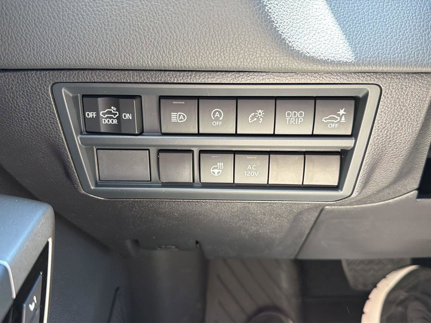 New 2026 Toyota Tundra Limited AWD/4WD image 15