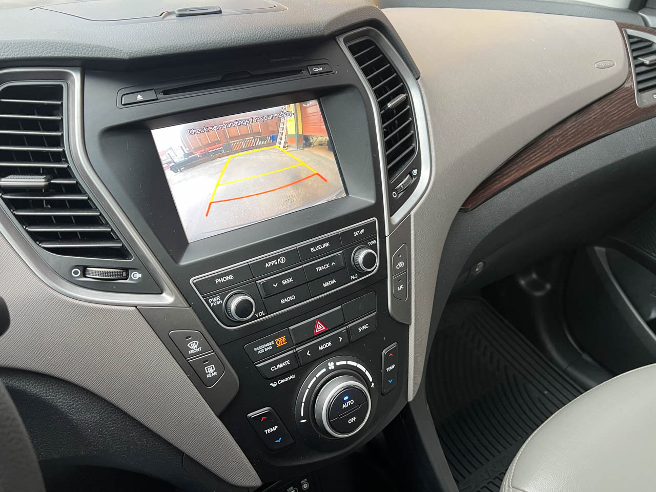 Used 2017 Hyundai Santa Fe Sport image 21