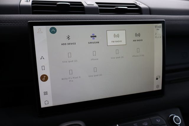 Used 2023 Land Rover Defender 130 X-Dynamic SE AWD/4WD image 23