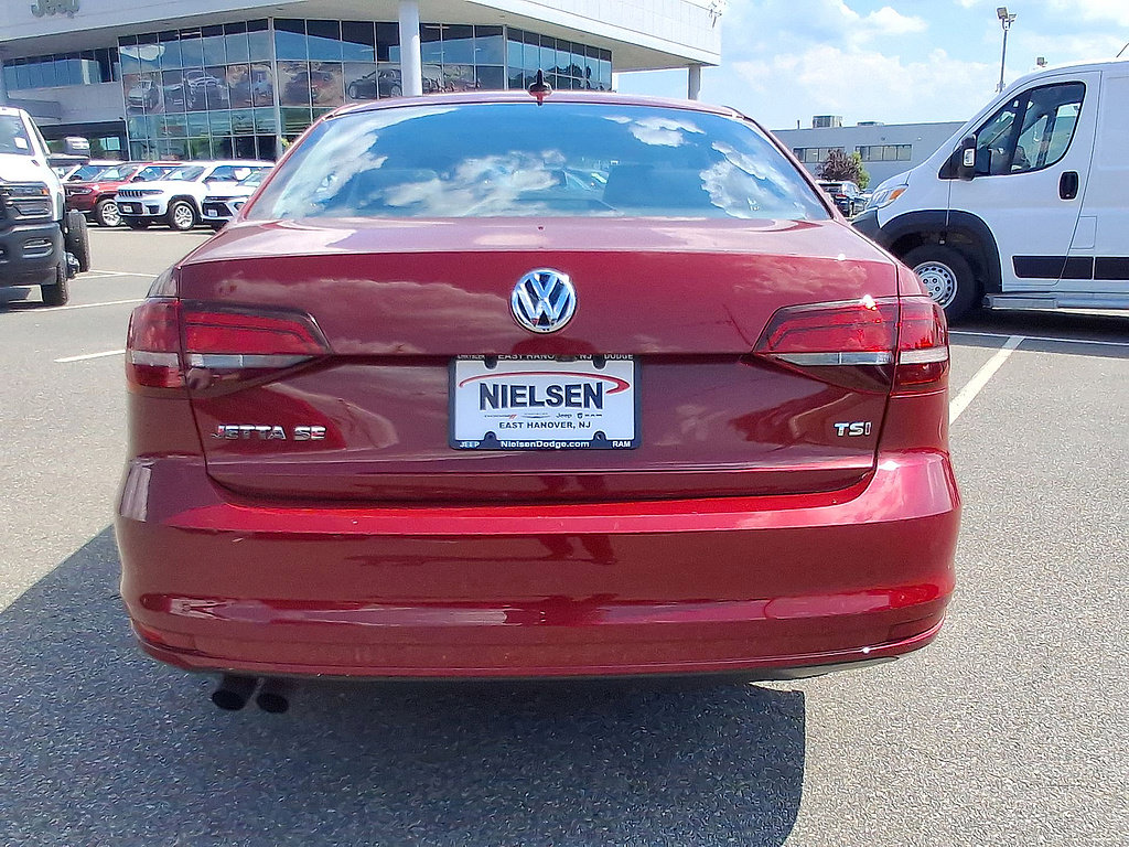 Used 2017 Volkswagen Jetta SE FWD image 29