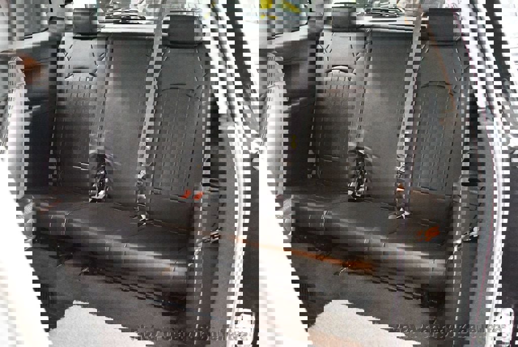 Used 2011 GMC Acadia Denali image 22