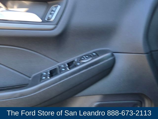 New 2025 Ford Escape SE image 19