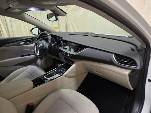 Used 2018 Buick Regal Preferred w/ Sights and Sounds Package AWD/4WD image 33