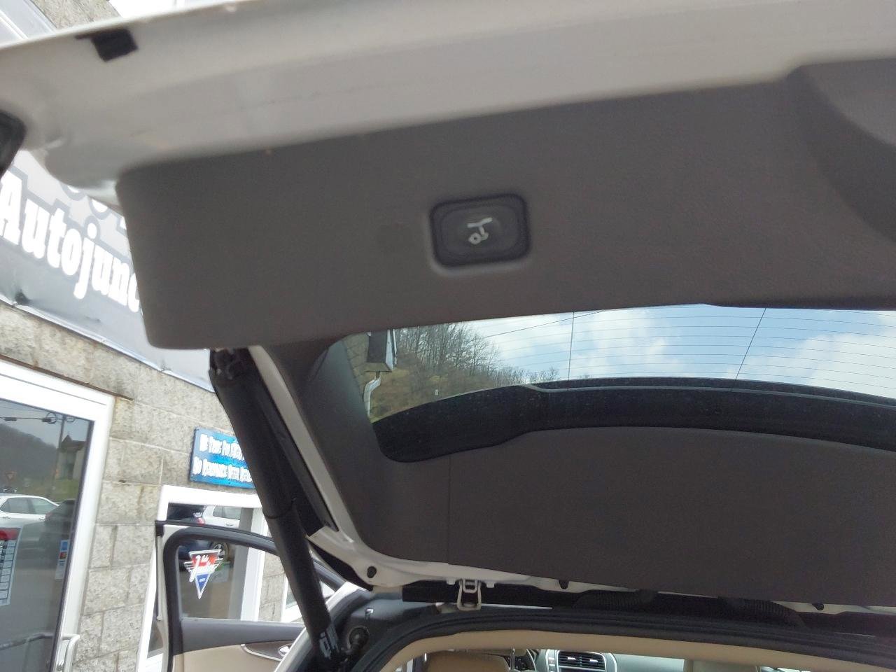 Used 2016 Lincoln MKX Reserve w/ Climate Package image 26