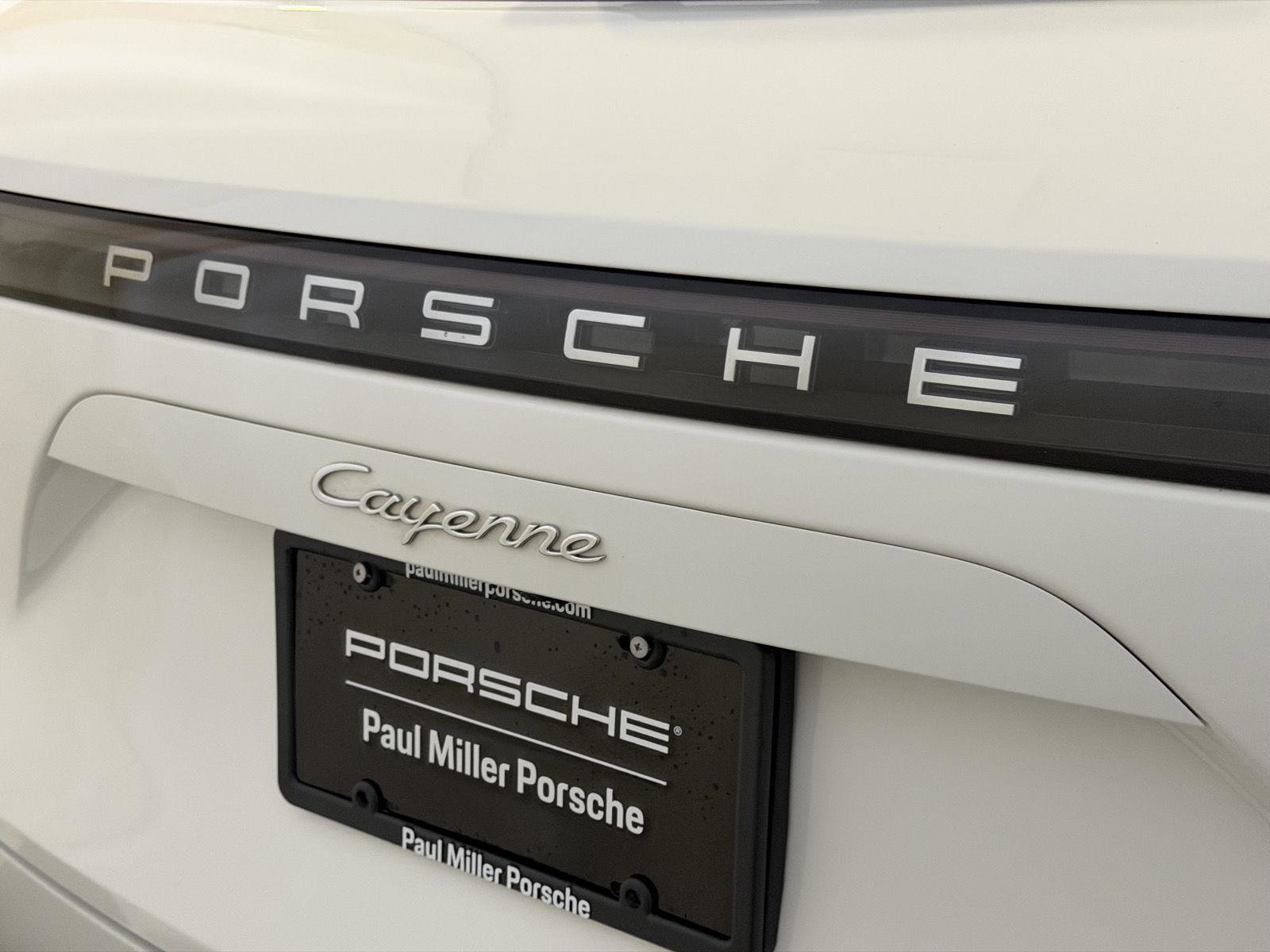 Certified 2023 Porsche Cayenne Platinum Edition image 24