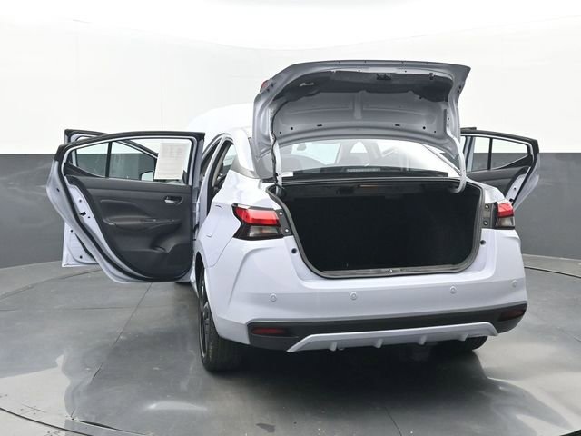 Used 2025 Nissan Versa SR w/ Electronics Package image 35