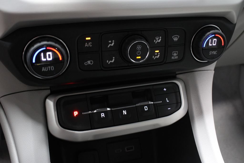 Used 2023 GMC Acadia SLE w/ Driver Convenience Package FWD image 34