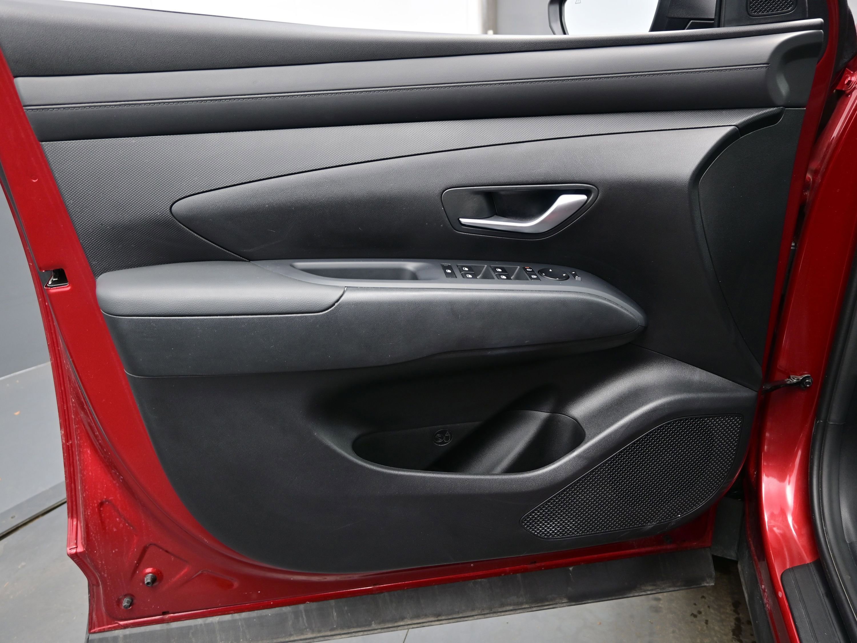 Certified 2025 Hyundai Tucson SEL image 9