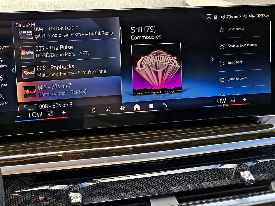 Used 2024 BMW X5 xDrive50e image 22