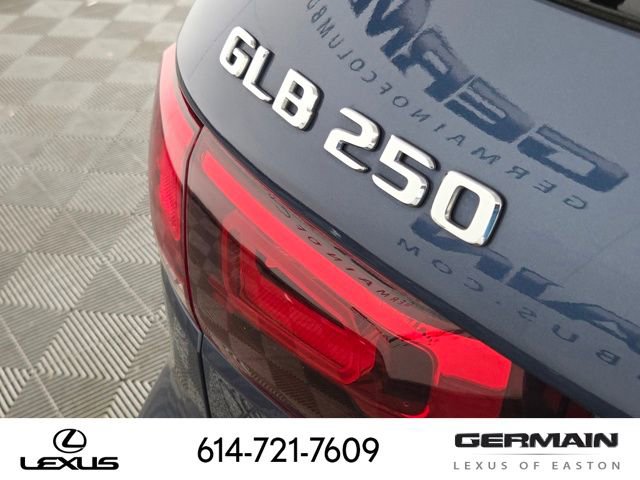 Used 2022 Mercedes-Benz GLB 250 4MATIC image 17