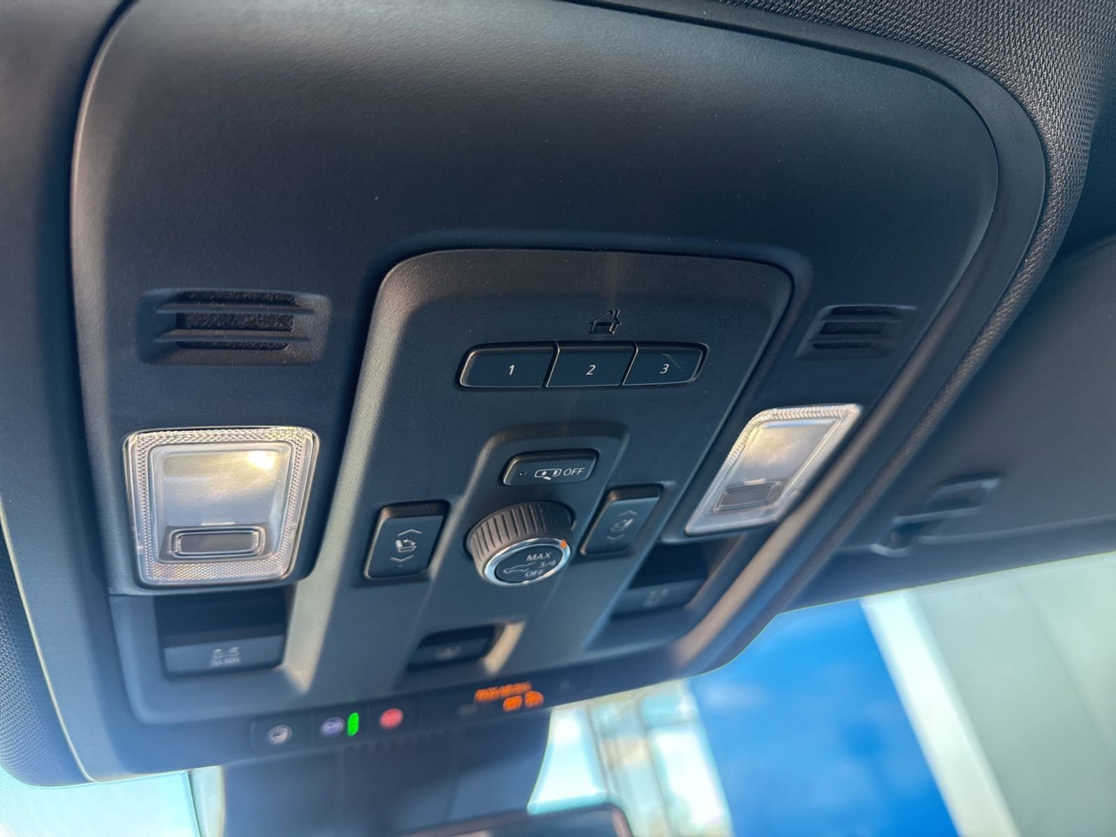 Used 2023 Chevrolet Tahoe RST w/ Luxury Package image 17