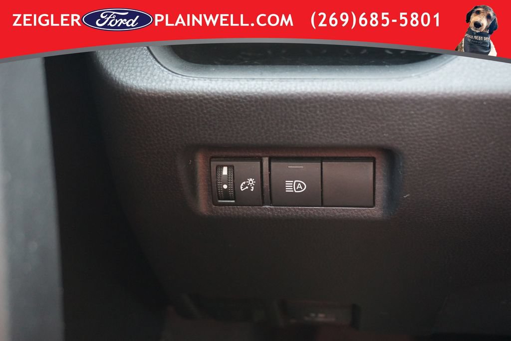 Used 2022 Toyota RAV4 LE AWD/4WD image 26