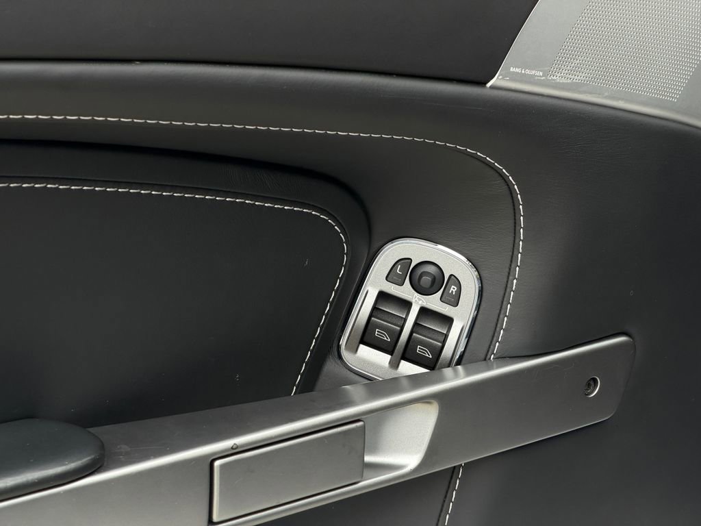 Used 2011 Aston Martin V8 Vantage N420 image 22