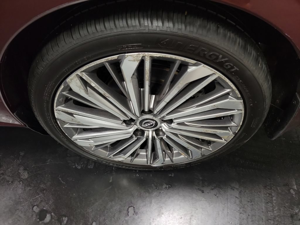 Used 2024 Nissan Altima 2.5 SL FWD image 12