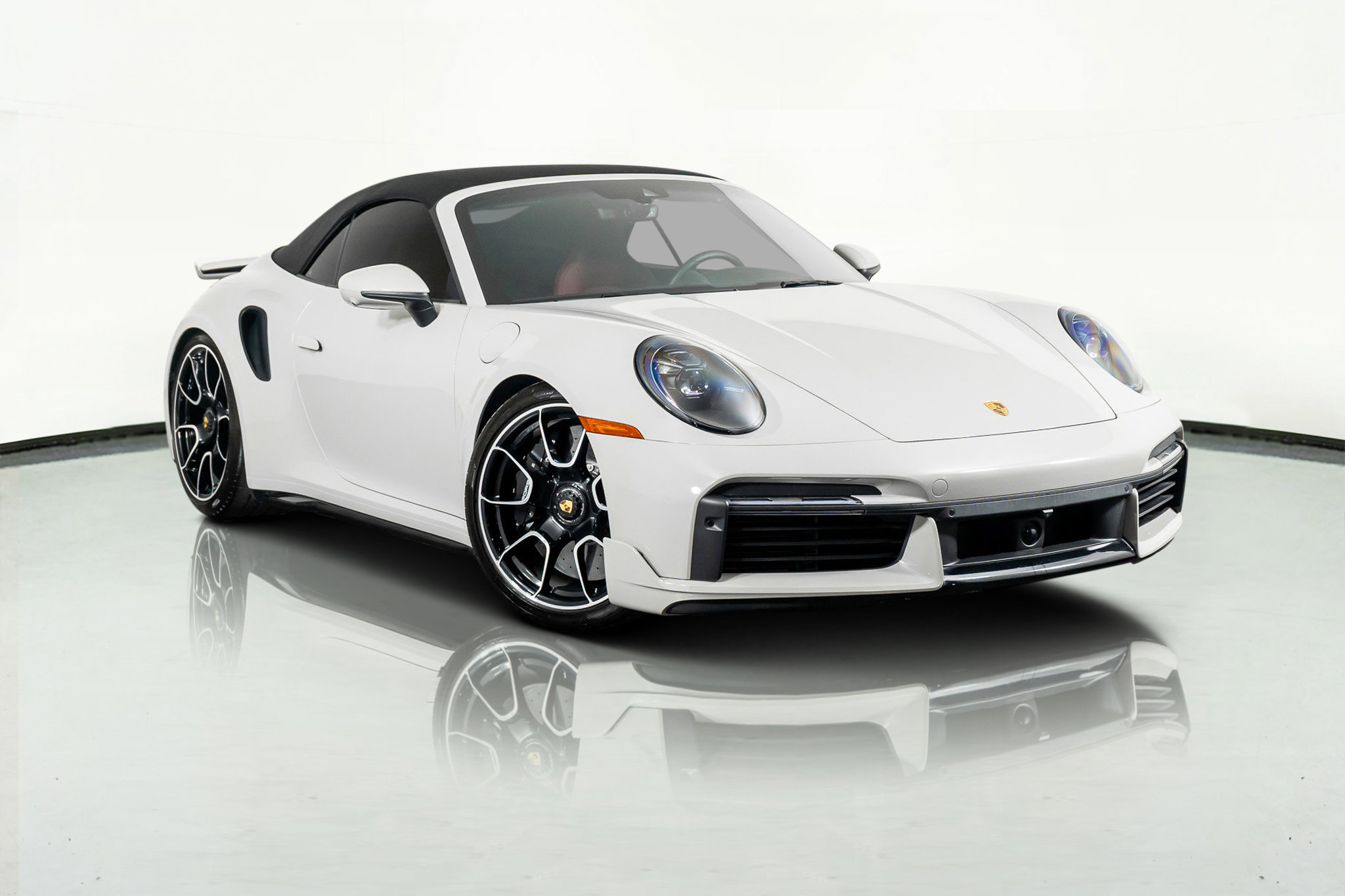 Used 2024 Porsche 911 Turbo S image 4