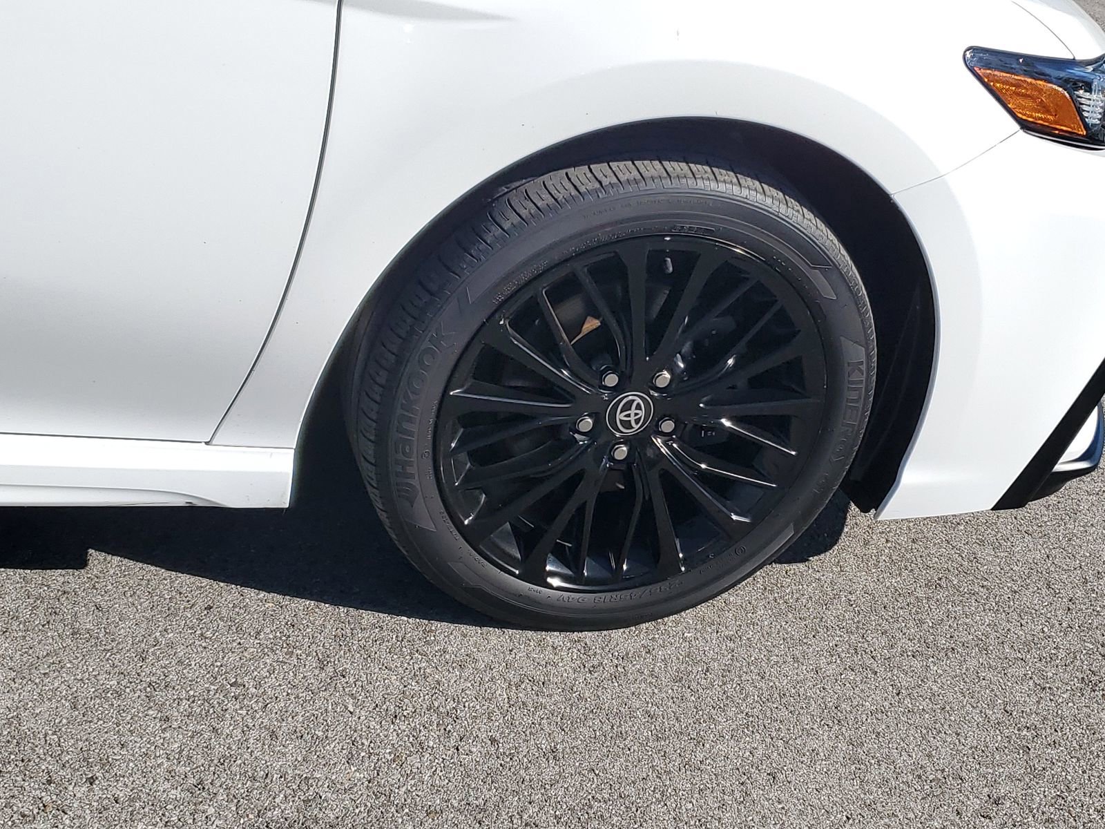Used 2022 Toyota Camry SE w/ Convenience Package FWD image 6