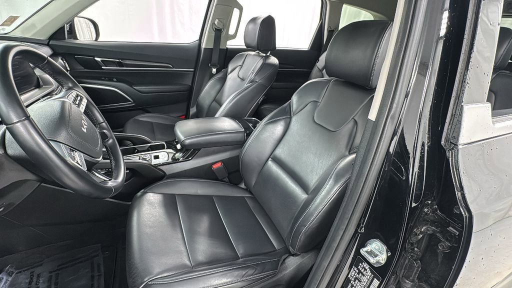 Used 2025 Kia Telluride S image 10