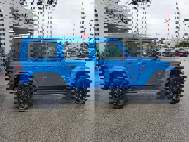 Certified 2022 Jeep Wrangler Unlimited Sahara w/ Safety Group image 8