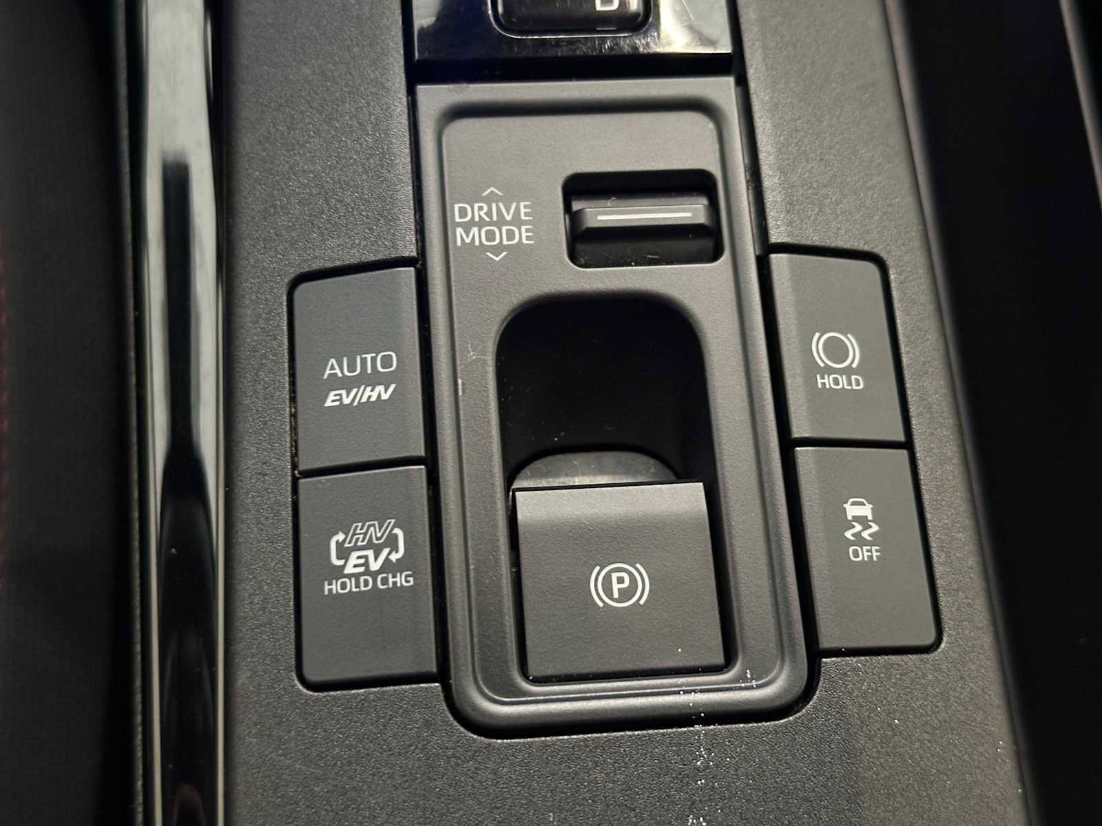 Used 2024 Toyota Prius Prime FWD image 17