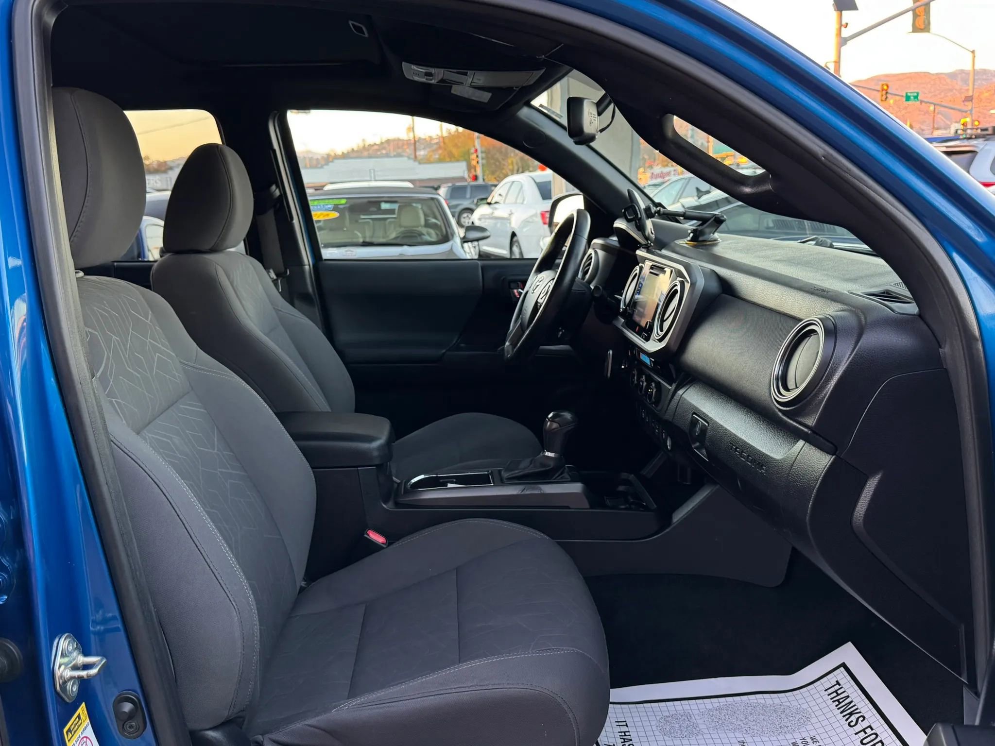 Used 2016 Toyota Tacoma TRD Sport RWD image 11