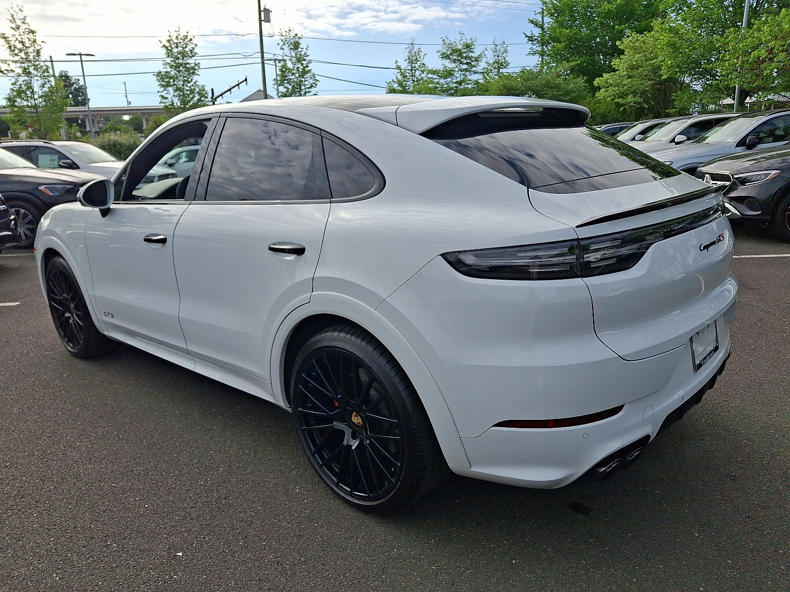 Used 2022 Porsche Cayenne GTS AWD/4WD image 4