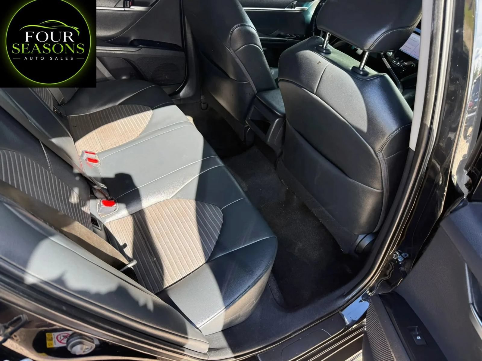 Used 2019 Toyota Camry SE FWD image 8
