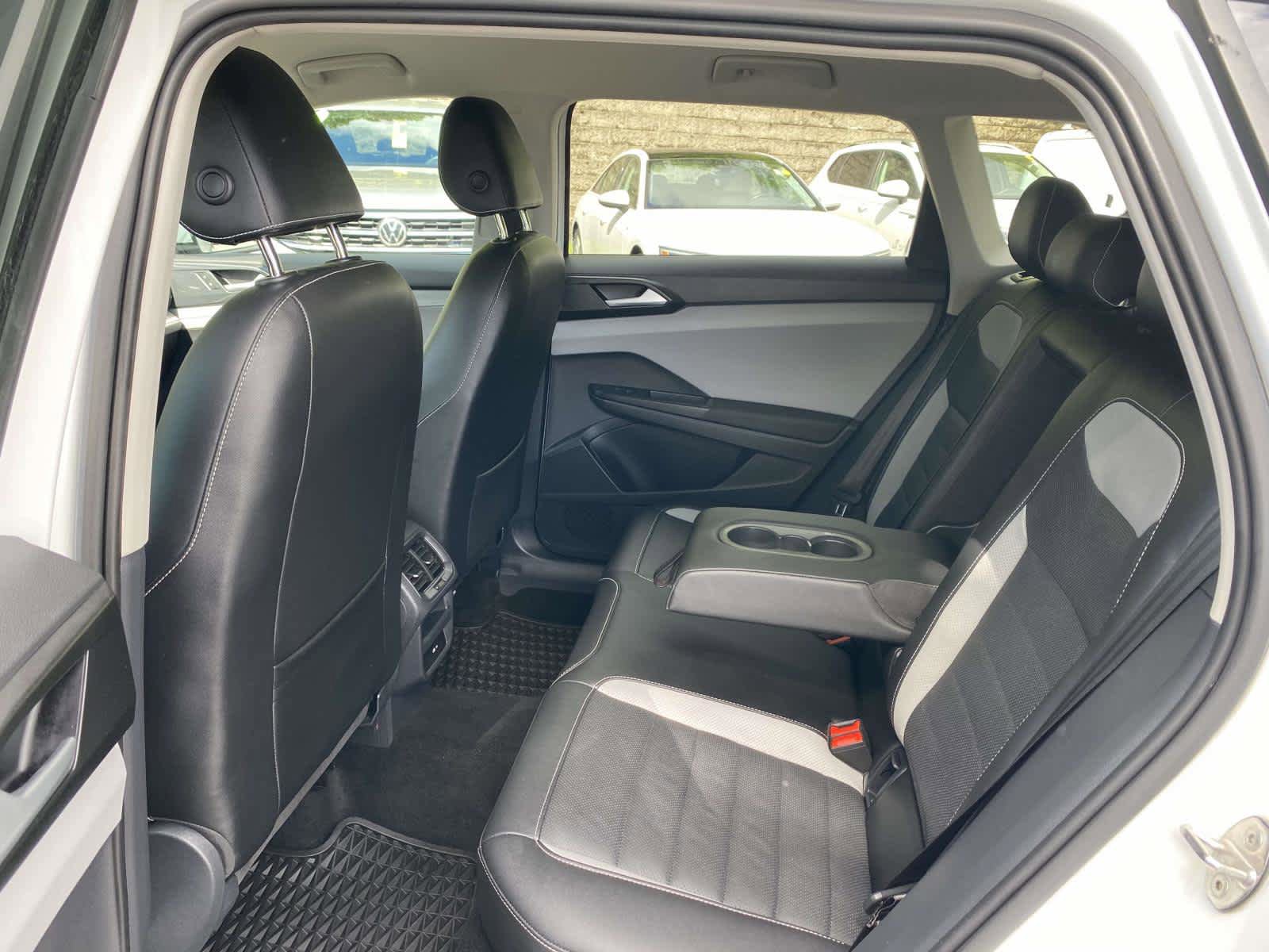 Certified 2022 Volkswagen Taos SEL AWD/4WD image 27
