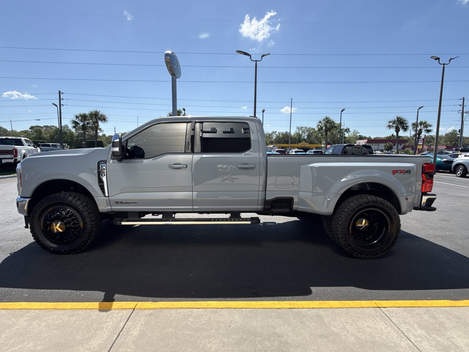 Used 2026 Ford F350 Lariat AWD/4WD image 7
