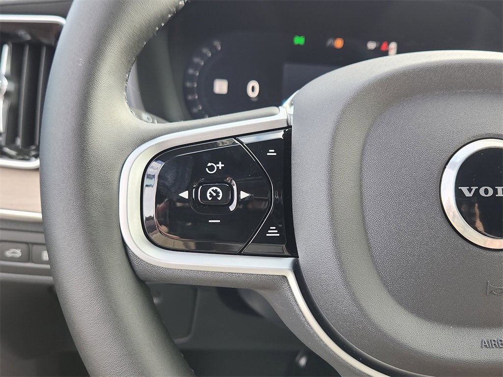 New 2026 Volvo XC90 T8 Ultra w/ Lounge Package image 9