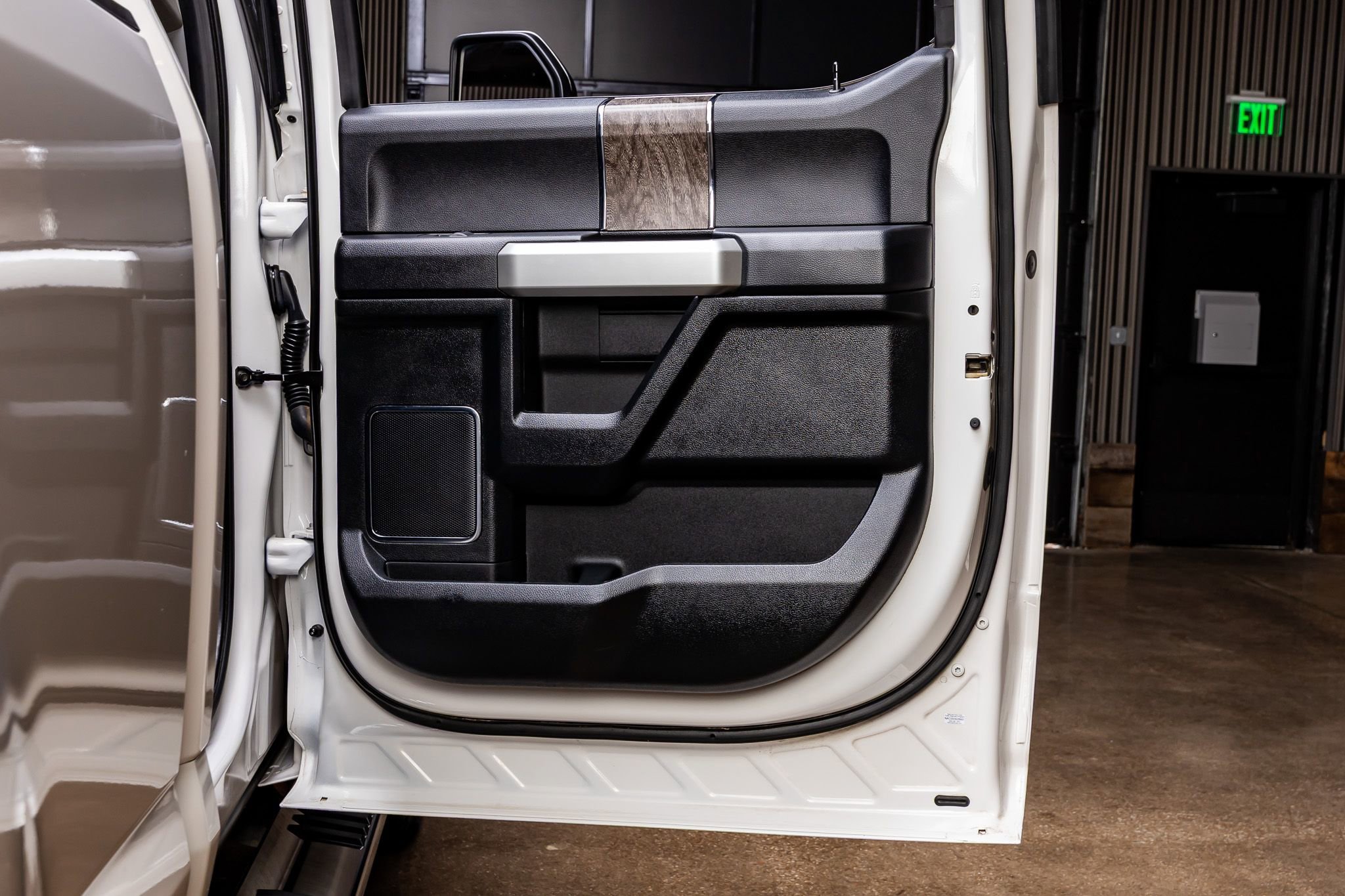 Used 2019 Ford F250 Lariat w/ Lariat Ultimate Package image 38