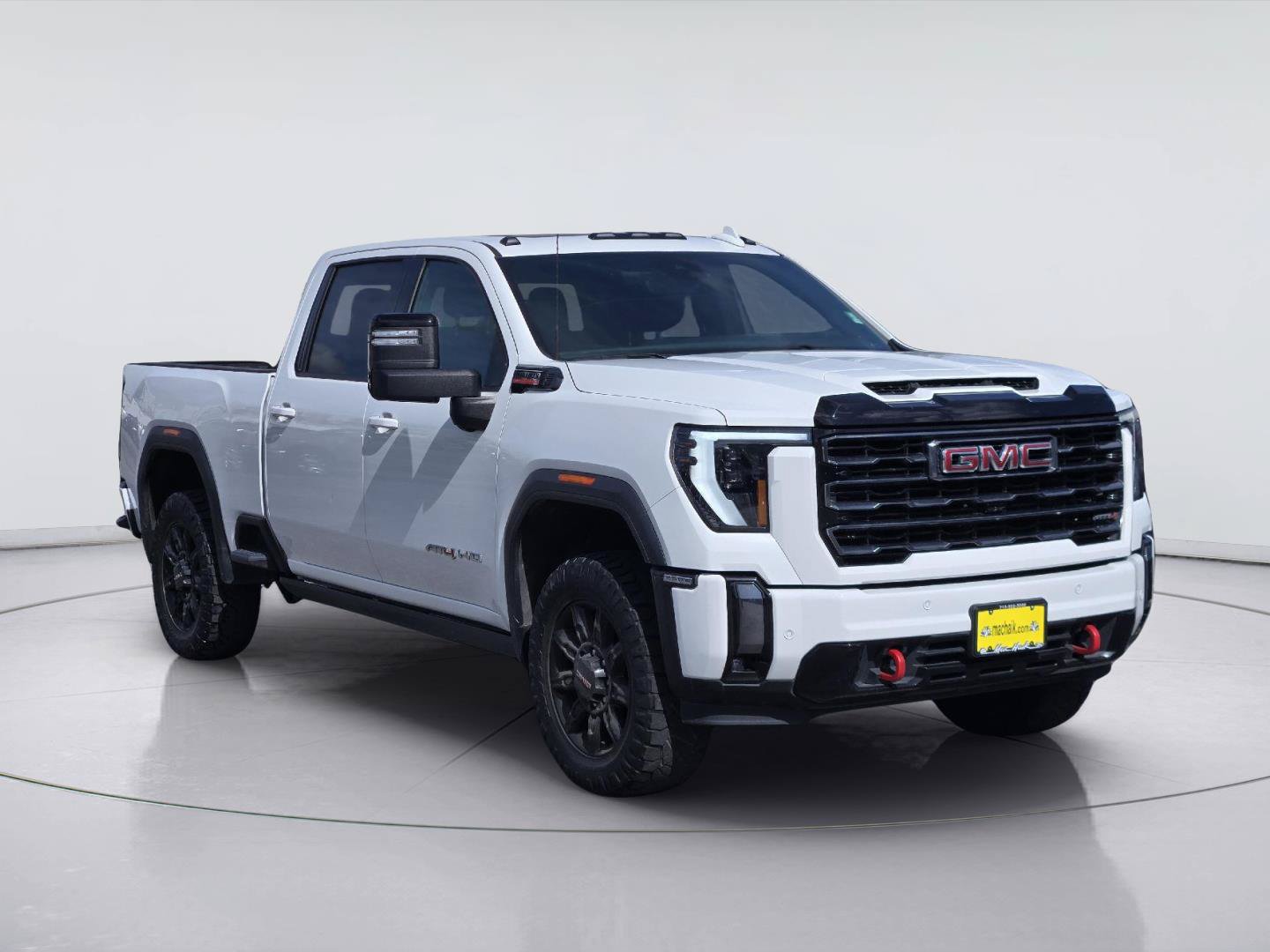 Used 2024 GMC Sierra 2500 AT4 w/ AT4 Premium Plus Package AWD/4WD image 3