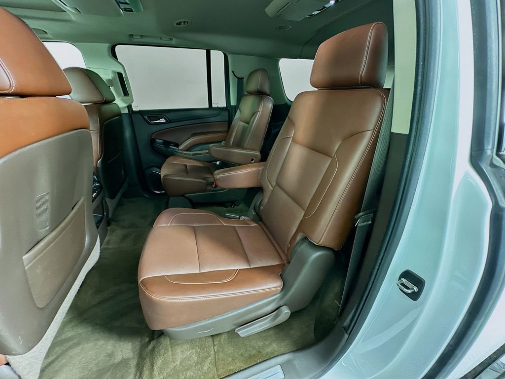 Used 2015 Chevrolet Suburban LTZ RWD image 26