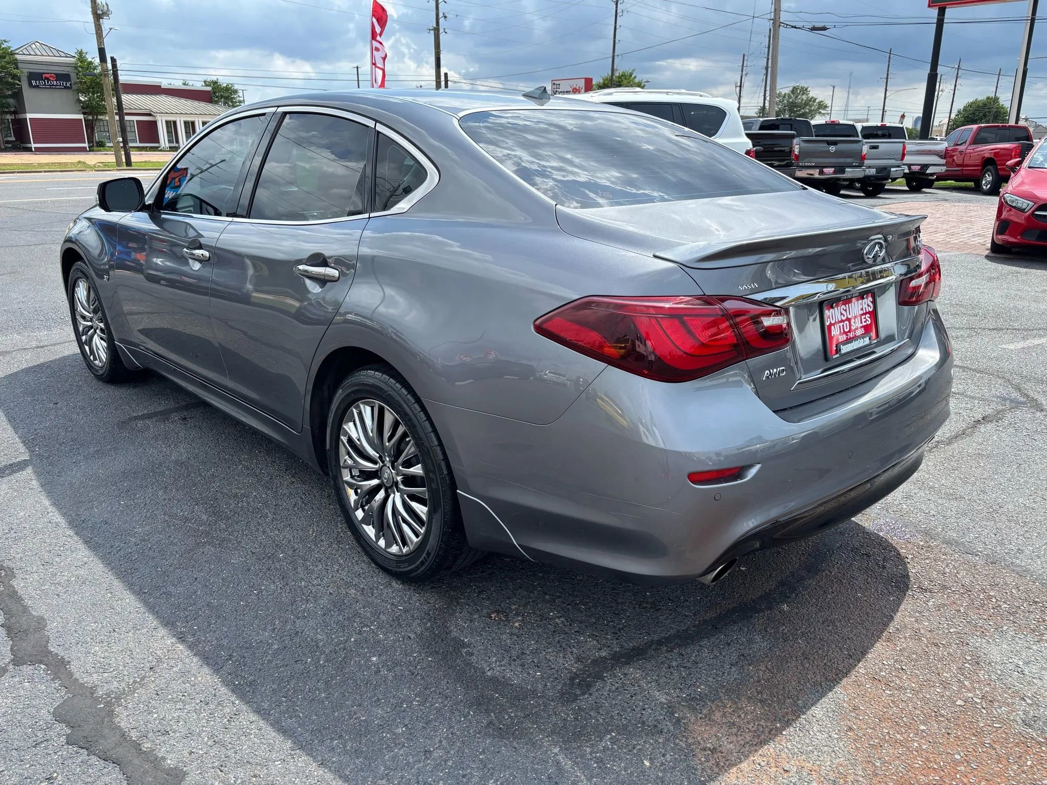 Used 2019 INFINITI Q70 Luxe AWD/4WD image 19