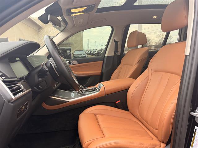 Certified 2022 BMW X7 xDrive40i w/ Executive Package image 18