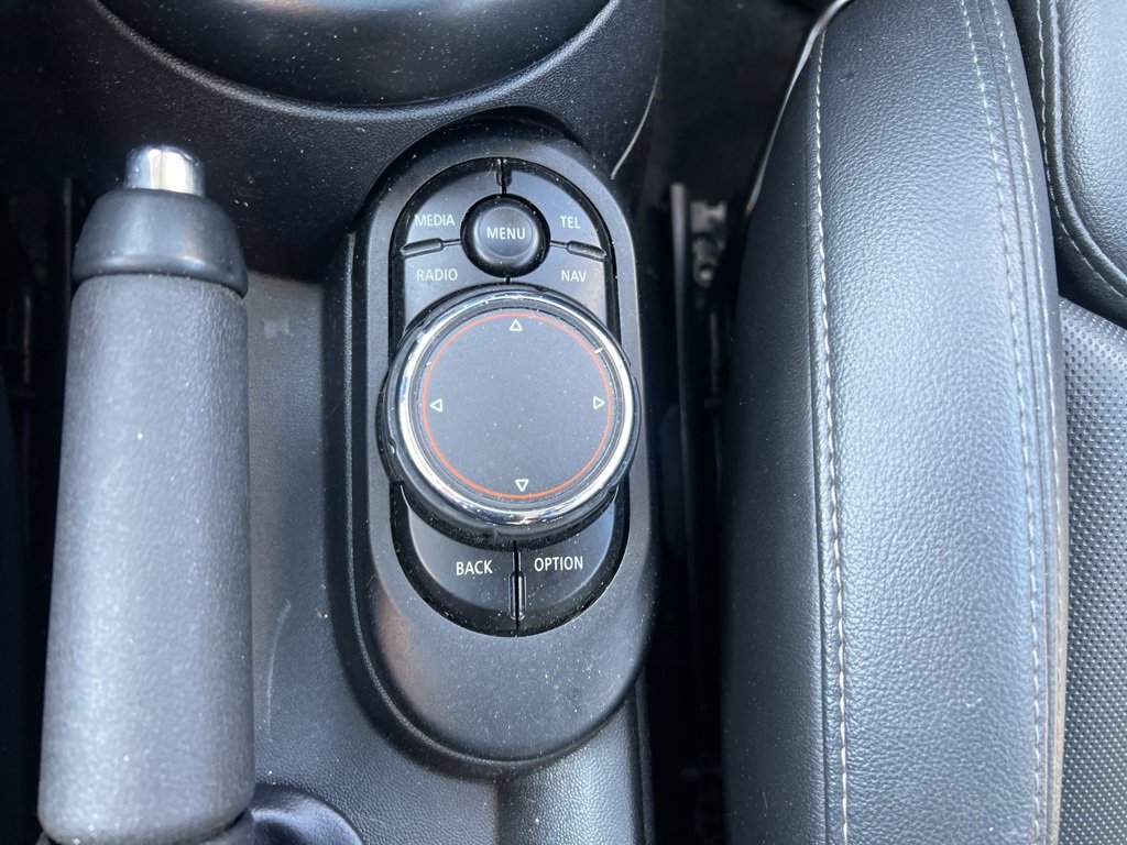 Used 2018 MINI Cooper S image 19