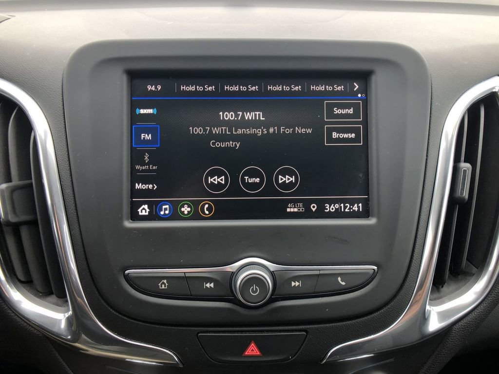 Used 2020 Chevrolet Equinox LT w/ Driver Convenience Package image 18