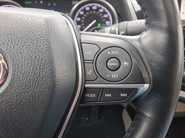 Used 2021 Toyota Camry XLE image 22